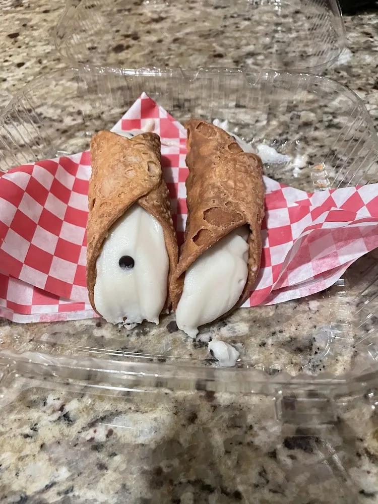 Cannolis